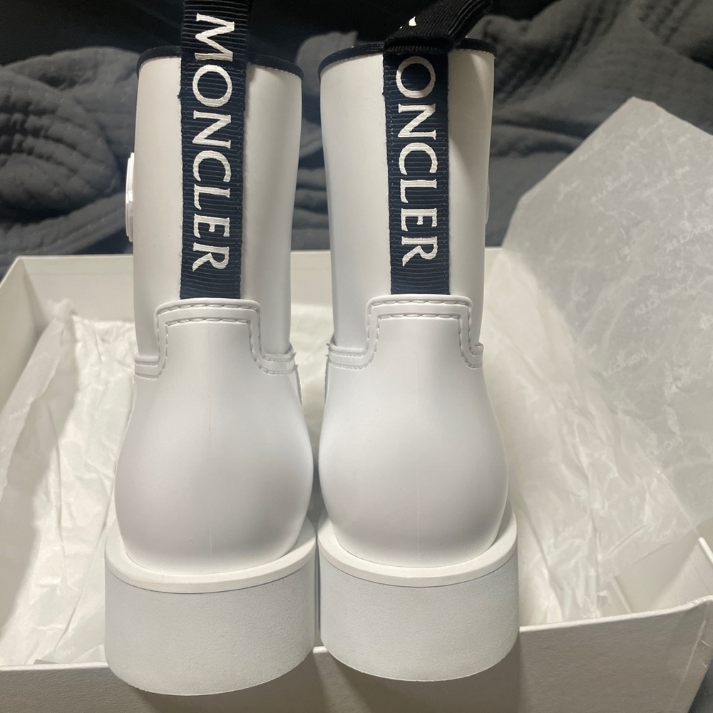 Moncler Leather White Ginette Boots EU42 (sz 9) - Picture 2 of 9